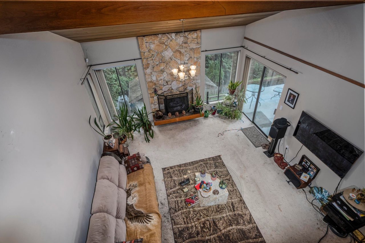 1305 Charter Hill Dr