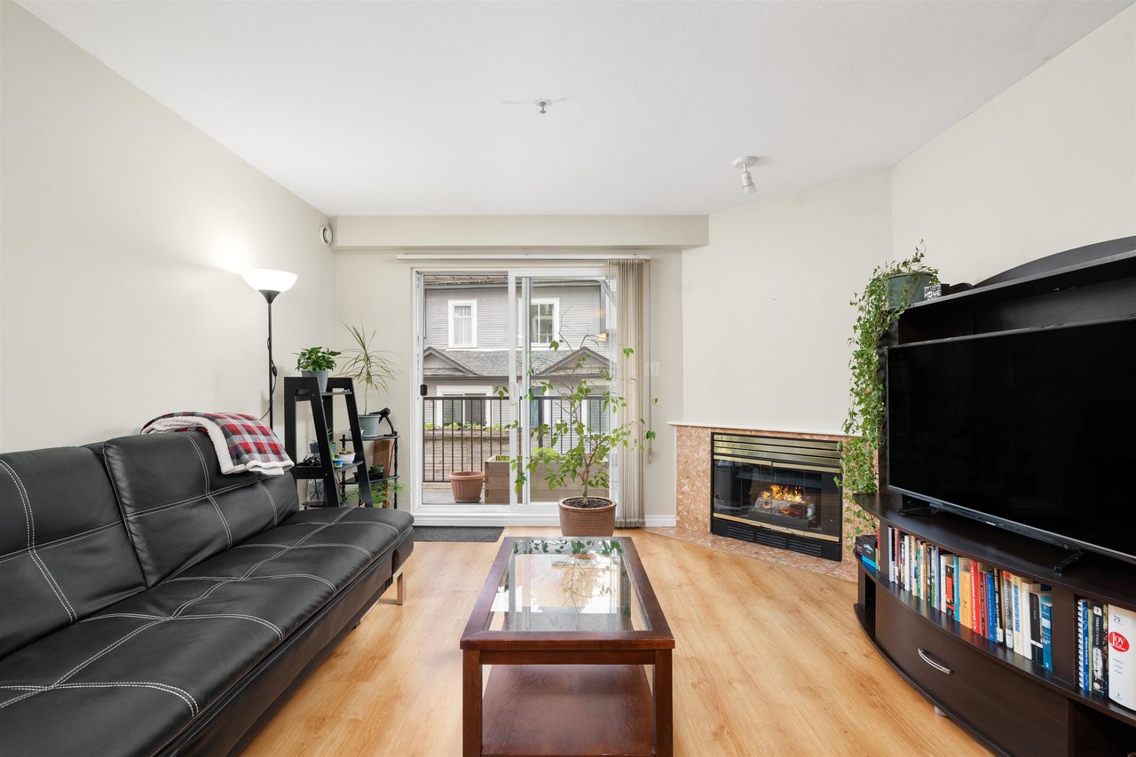 204-3199 Willow St