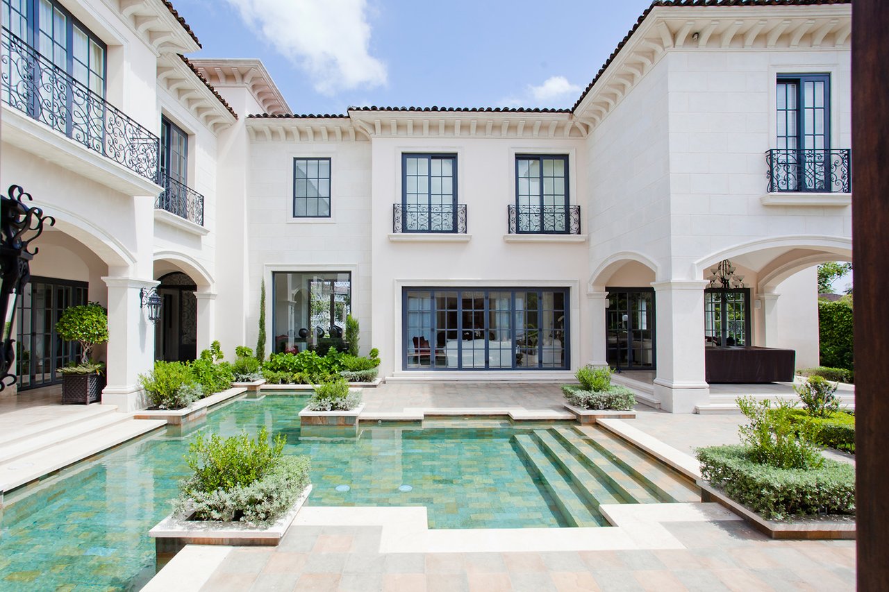 Contemporary Gated Estate, Santa Ana, San Jose