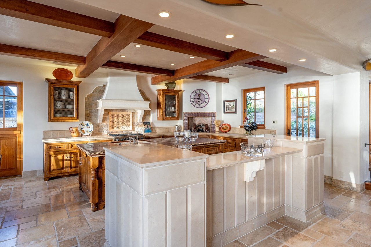Oceanfront Masterpiece - Scenic 2 & 3 SE of 9th