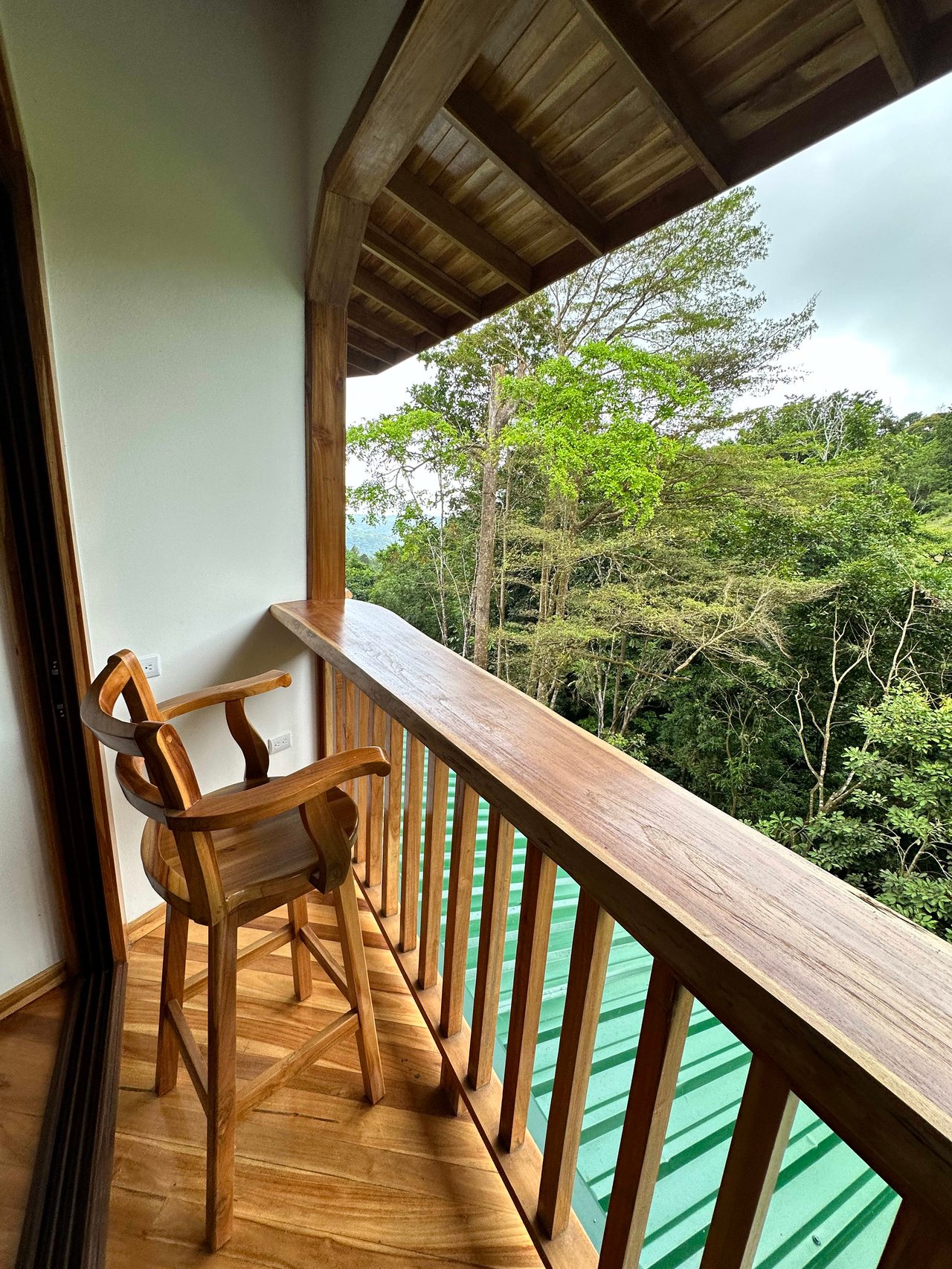 Discover the Charm of an Exotic Home in Las Tumbas, Costa Rica