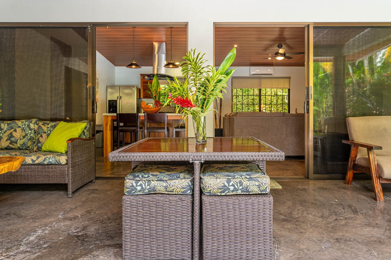Uvita Garden Villa and Casita, 4 Bedrooms Total, Walking Distance To All