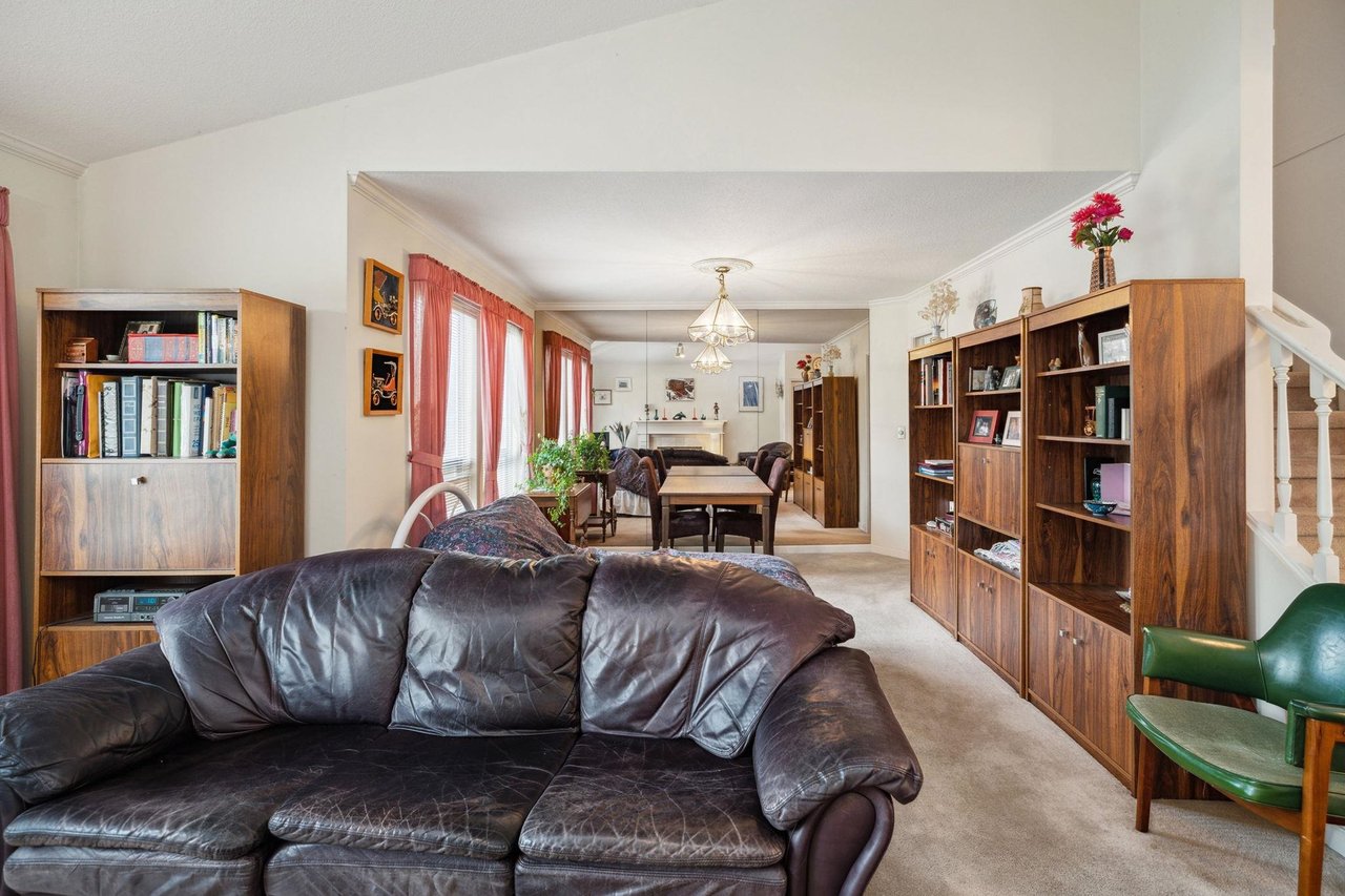 116-15121 19 Ave