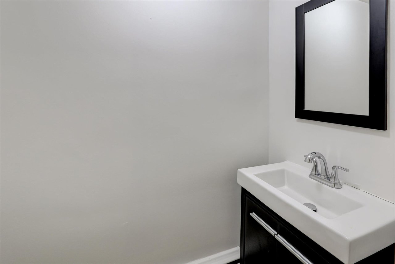 14 Navarre Cres