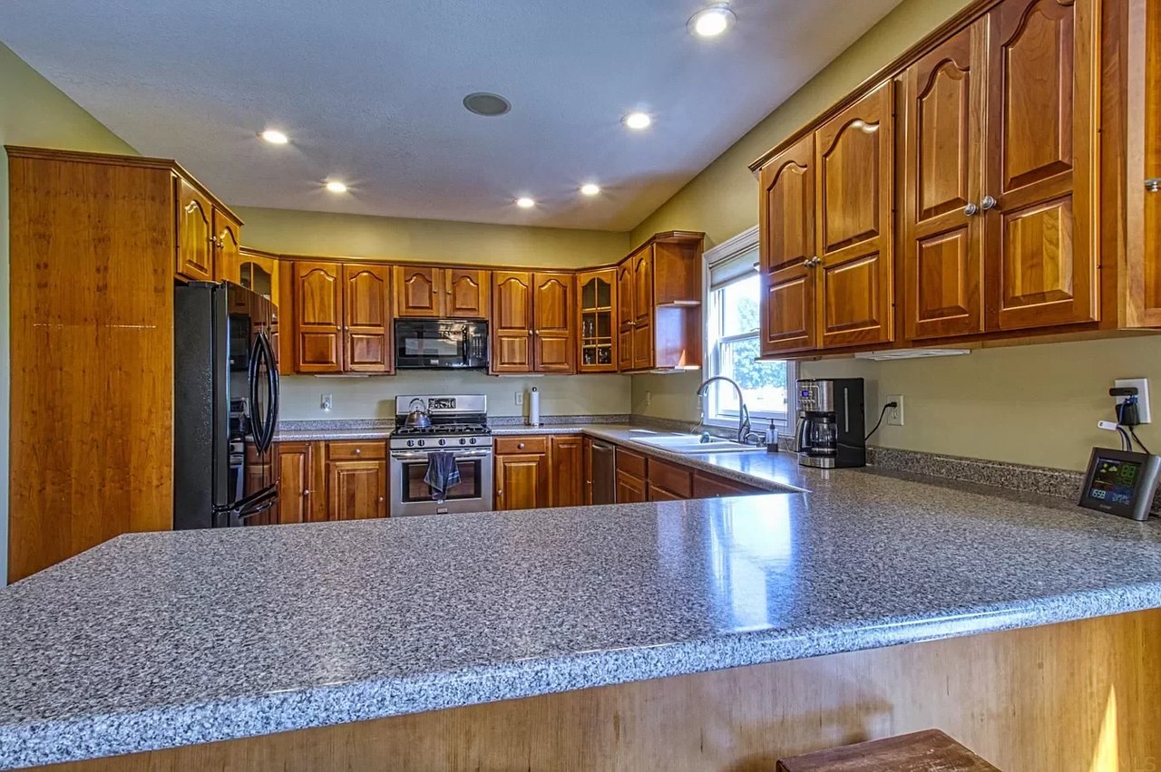 1951 W Primrose Ct