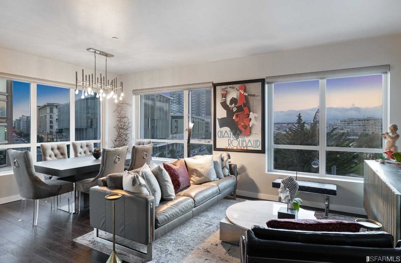 110 Channel St #403