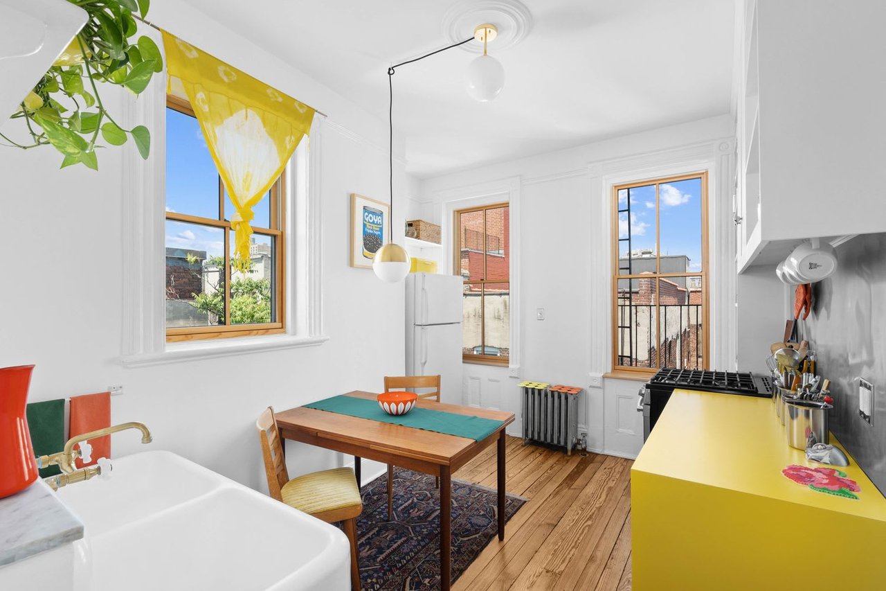 55 St Marks Pl, #11