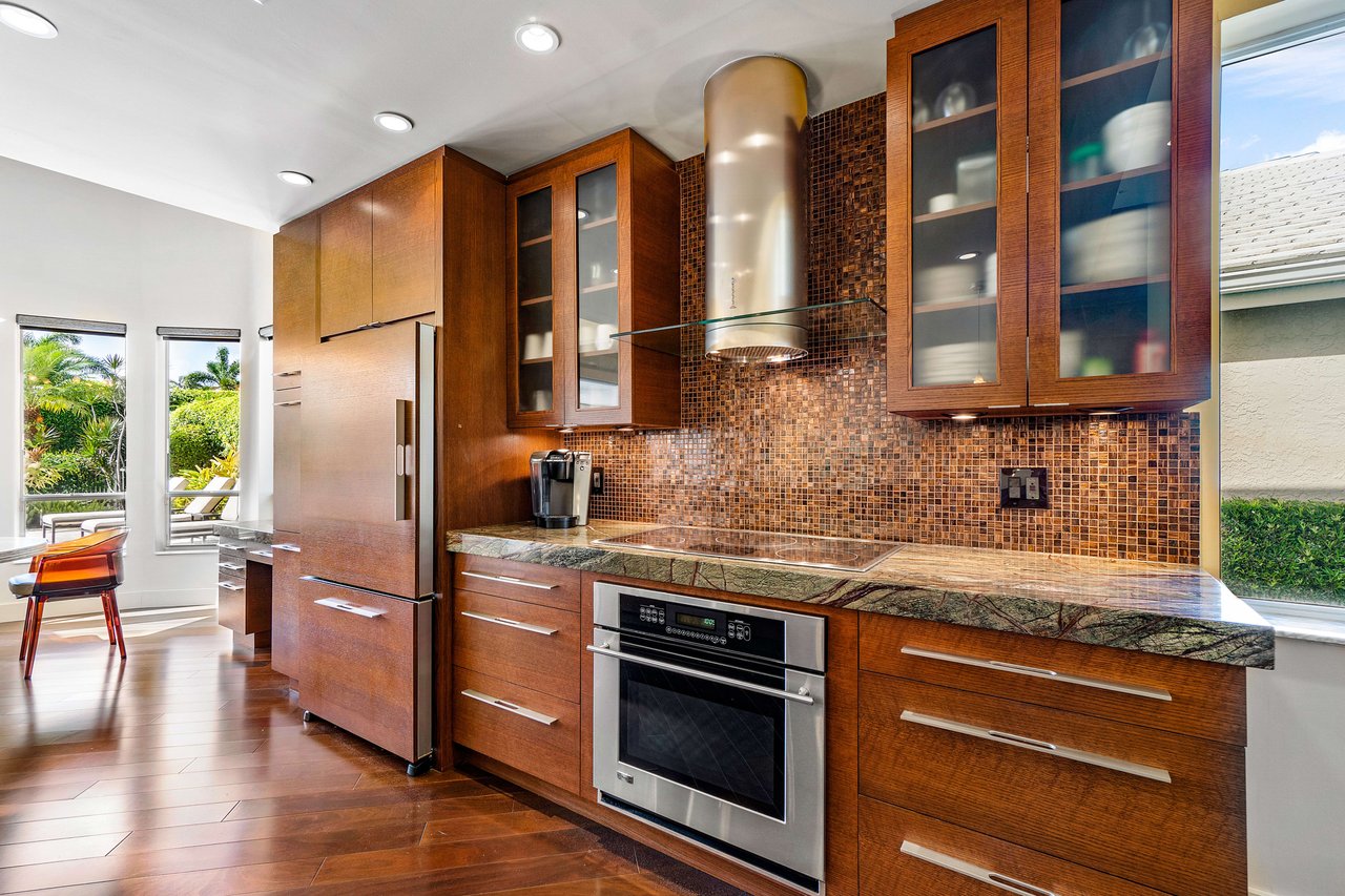 5690 Huntington Park Ct