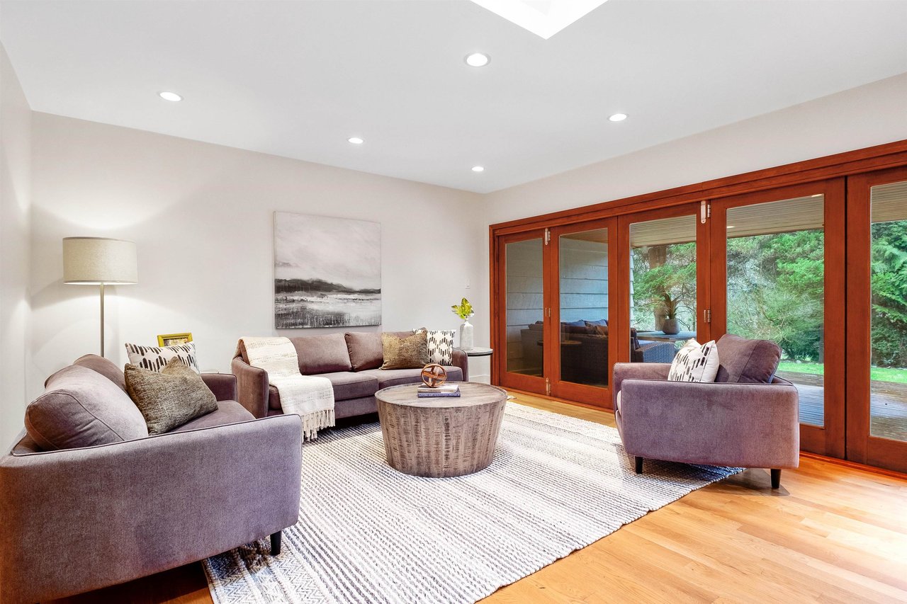 6060 Marine Dr