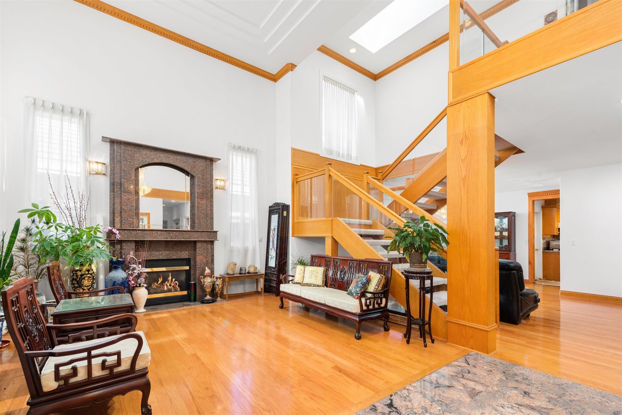 6160 Azure Rd