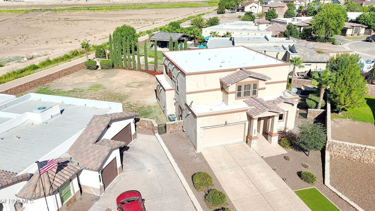 6065 Via De Los Arboles