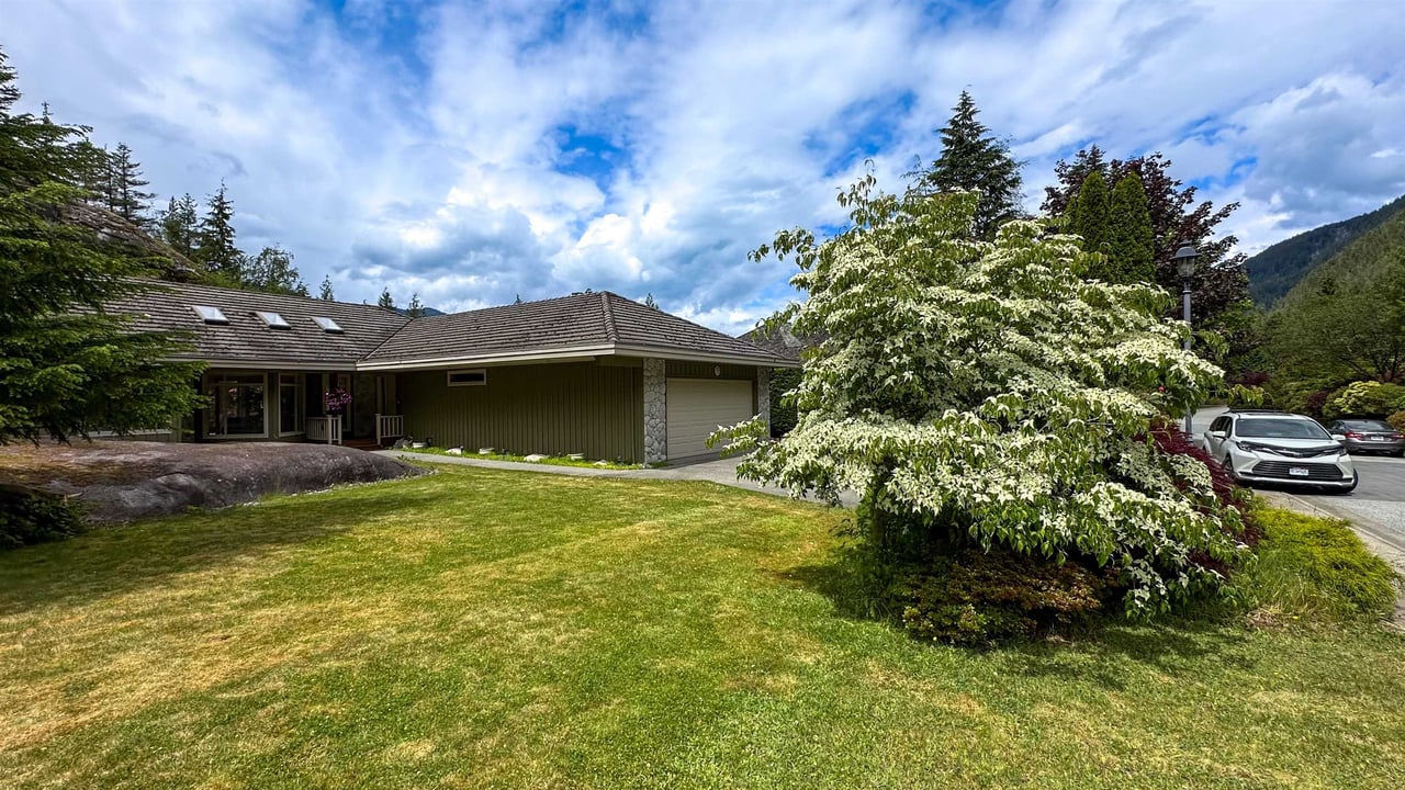 158 Stonegate Dr
