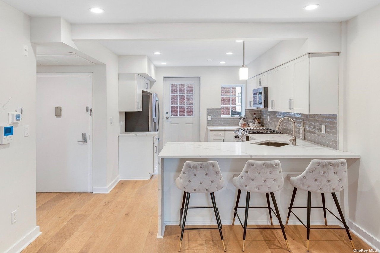 31-22 29th St, Unit 4B