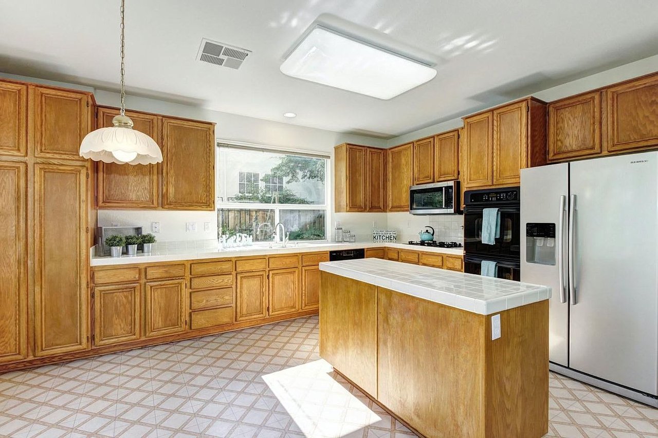 3023 Donato Lane