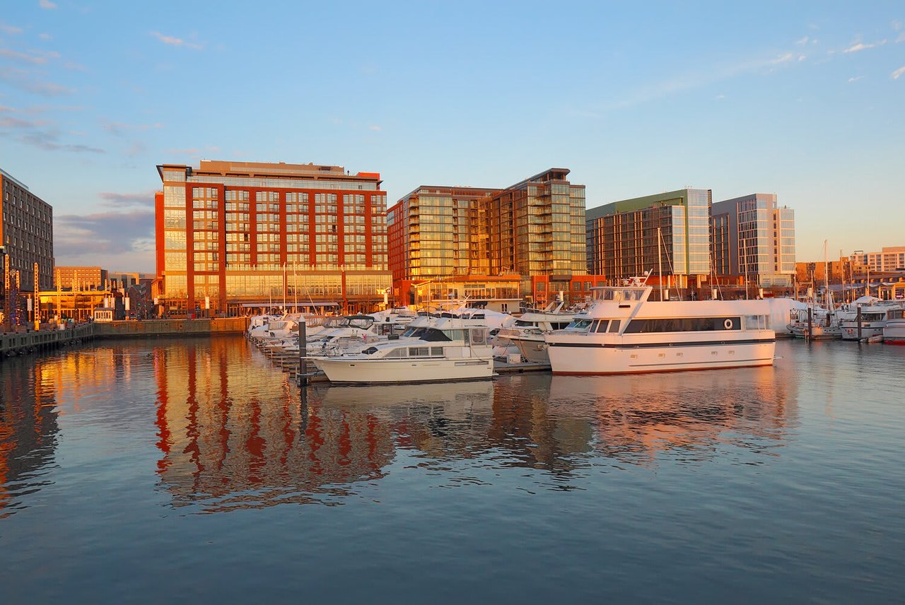 SW WATERFRONT + NAVY YARD