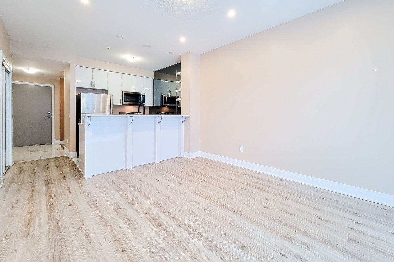 16 Concord Pl Unit: 447