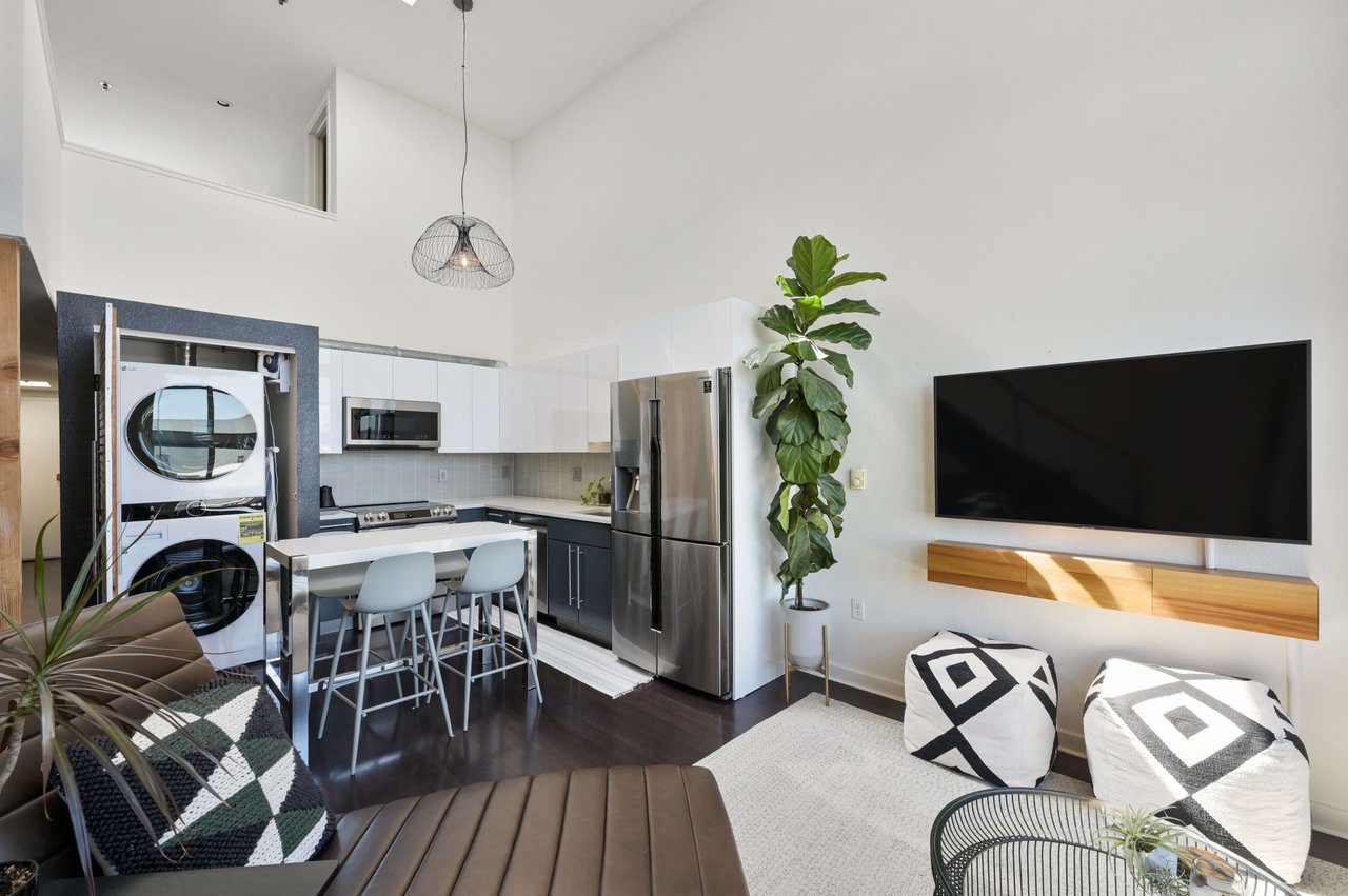 Stylish Loft Living on Coveted SOMA Street
