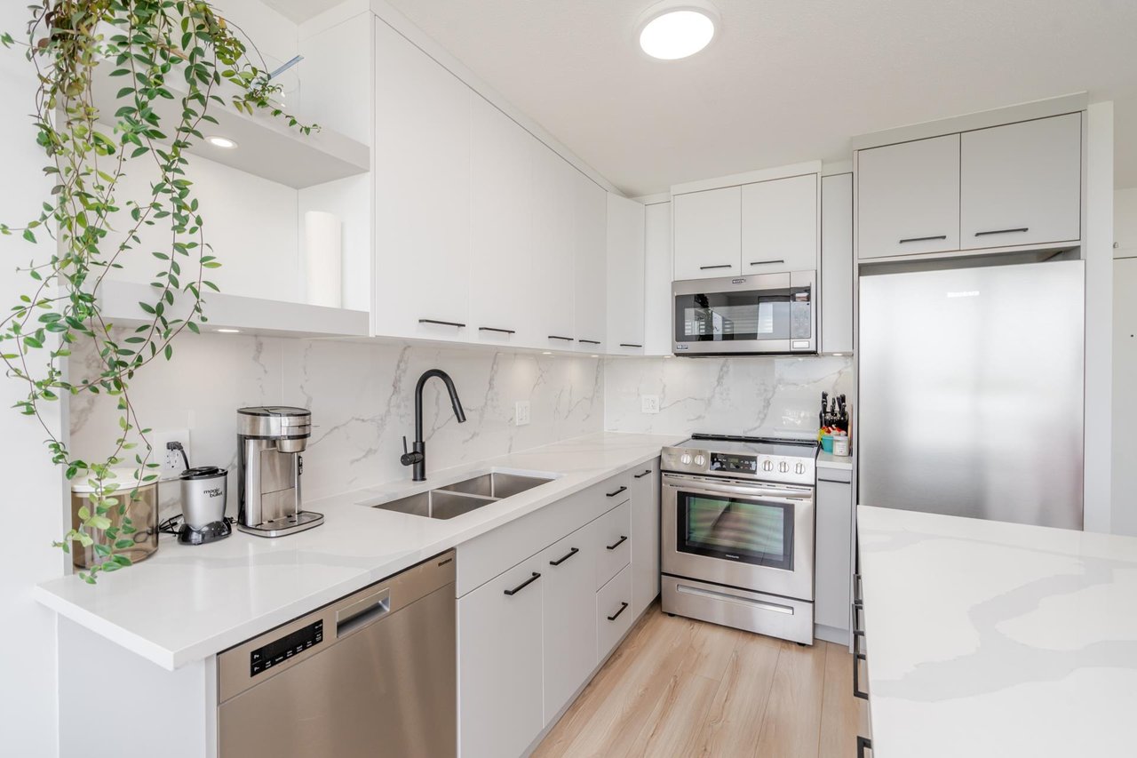 3106-13618 100 Ave