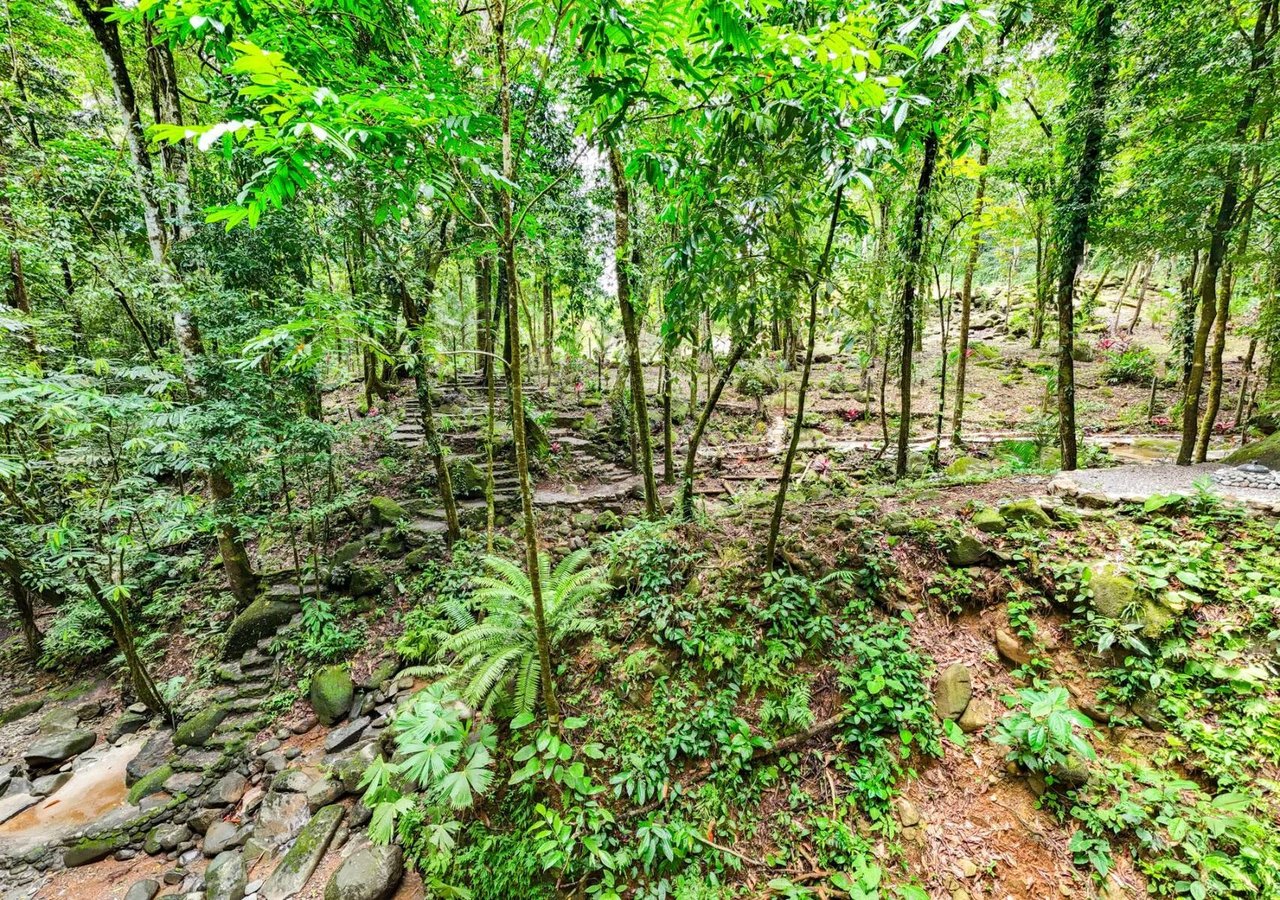 Private Waterfall Jungle Villa, Ojochal, Puntarenas