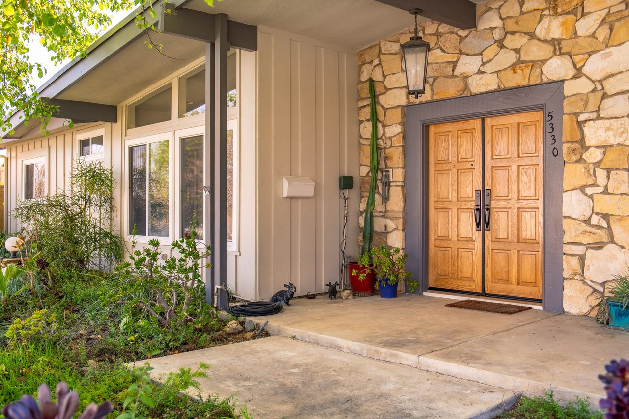 5330 Dubois Ave
