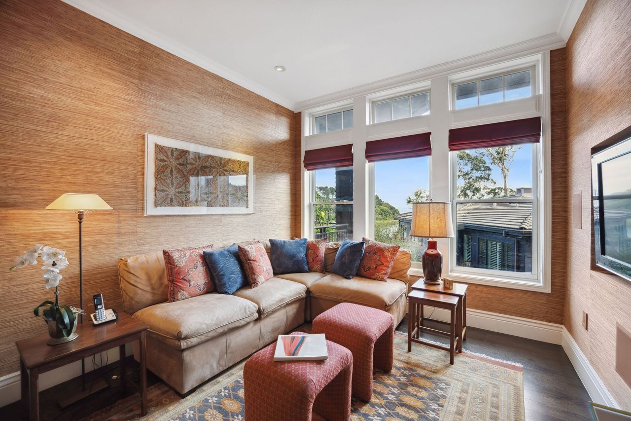 54 De Silva Island Drive