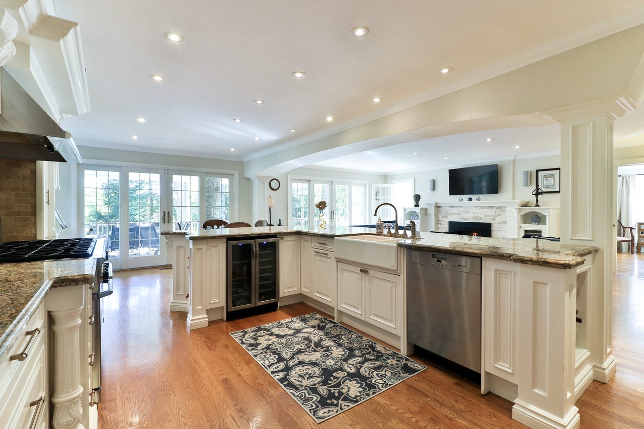 2200 Shardawn Mews