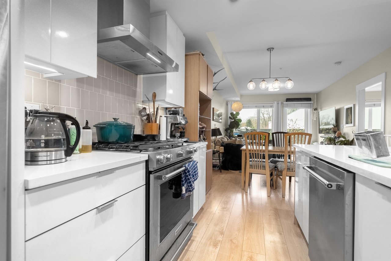203-1496 Charlotte Rd