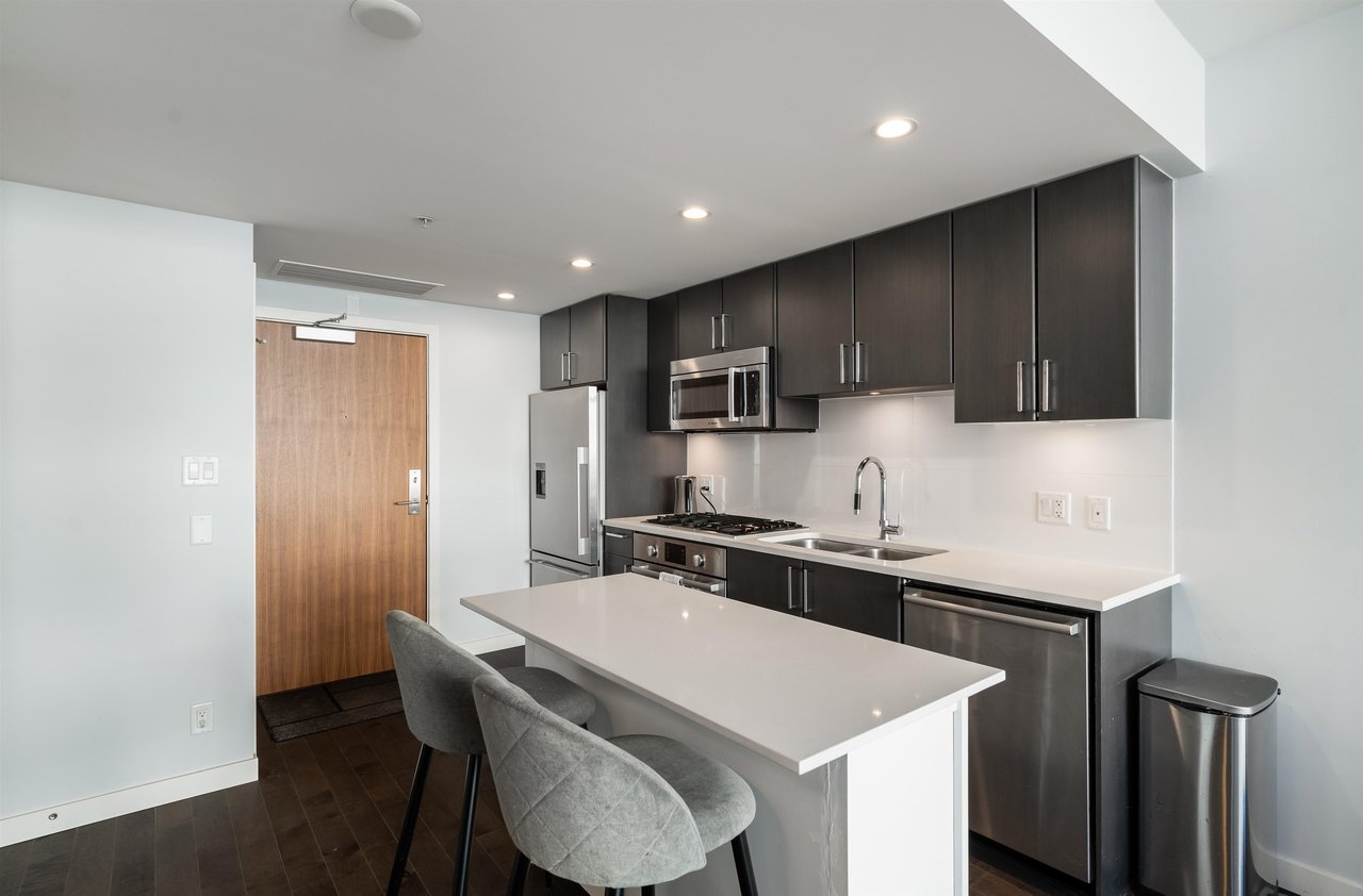518-38 W 1st Ave