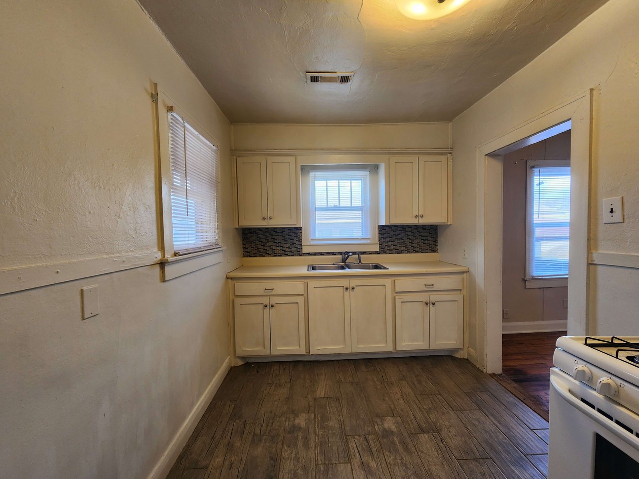 810 N. Market Ave