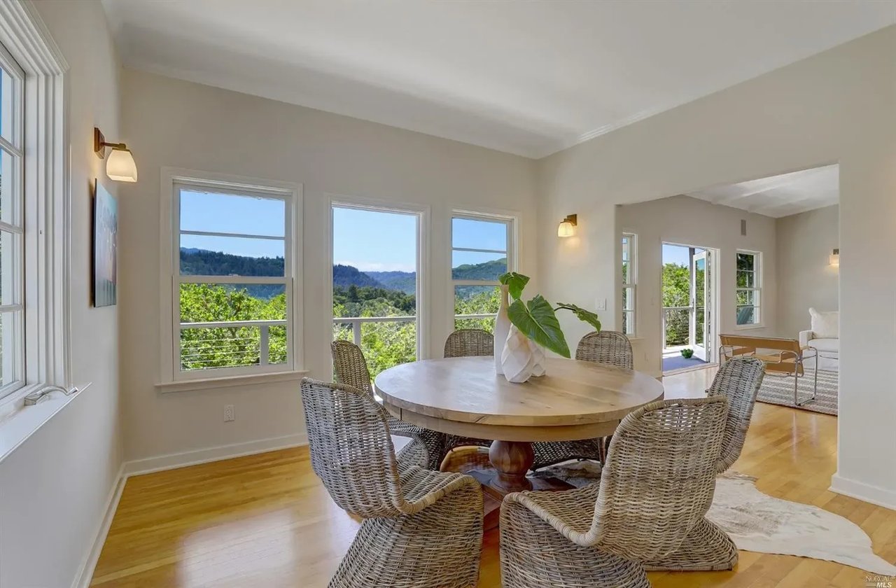 116 Winding Way