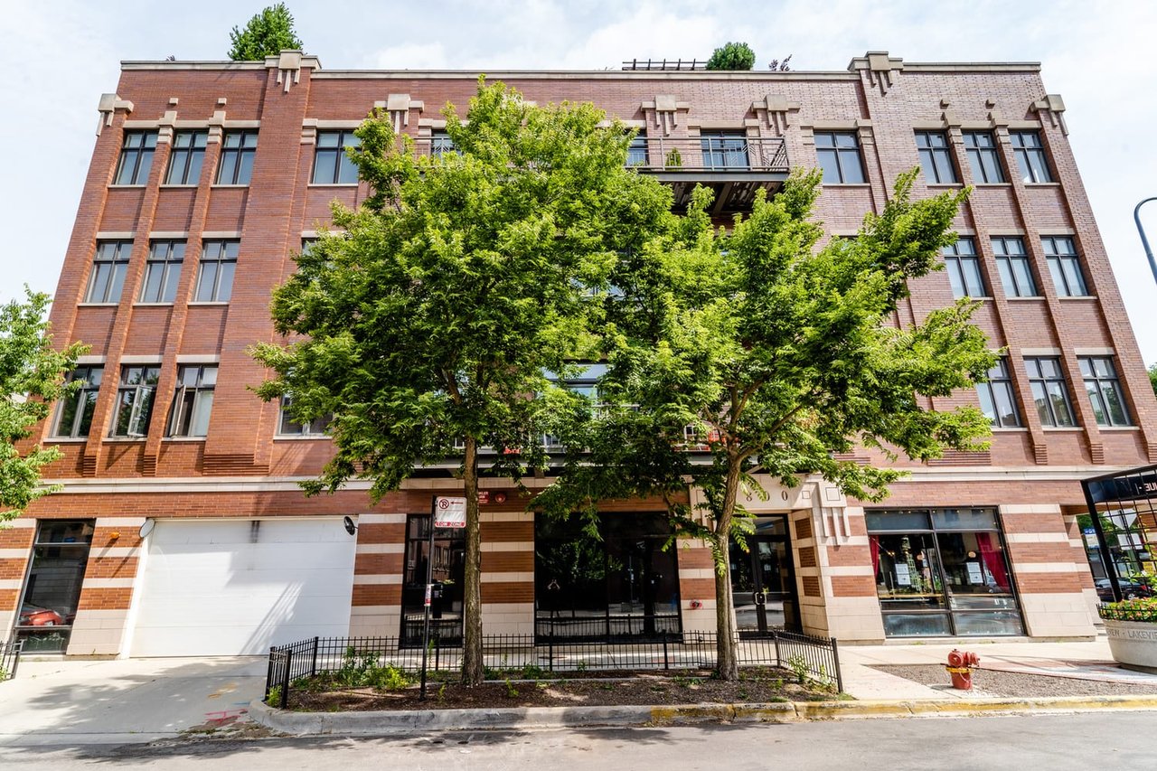 800 W Cornelia Ave, #405
