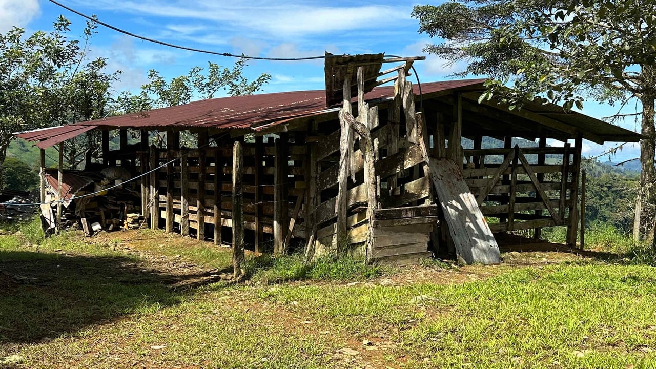 Beautiful Mountain View Farm for Sale