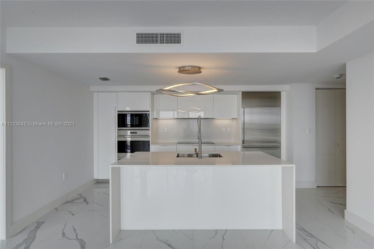 9521 E Bay Harbor Dr, #LP801