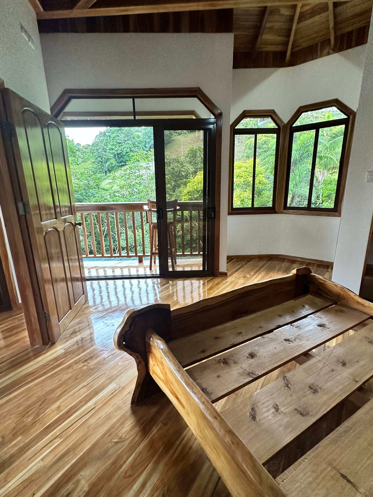 Discover the Charm of an Exotic Home in Las Tumbas, Costa Rica