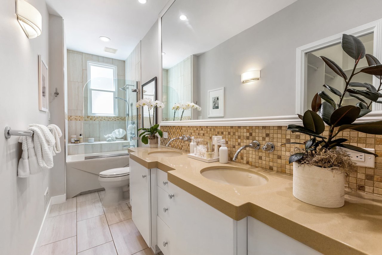 228 Mallorca Way