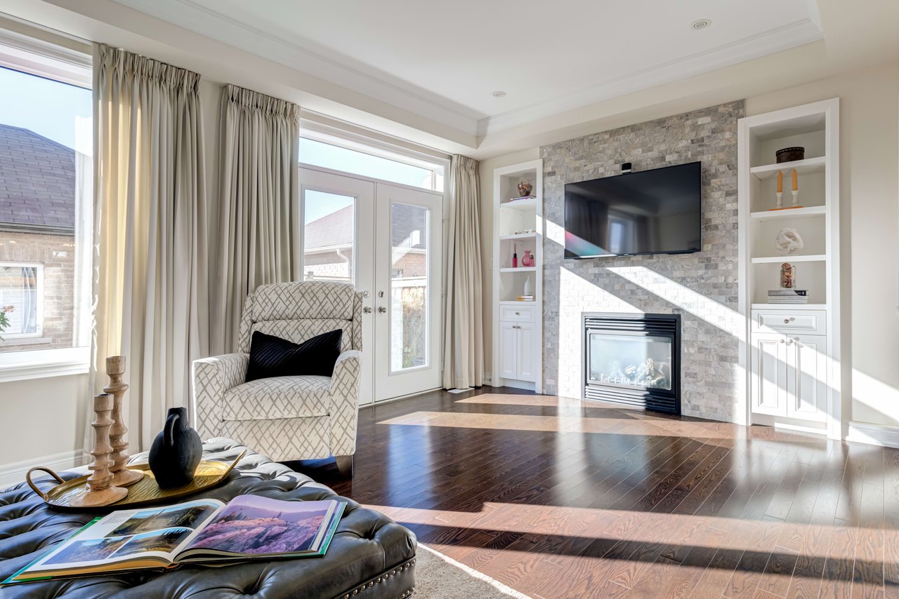 64 Bittersweet St