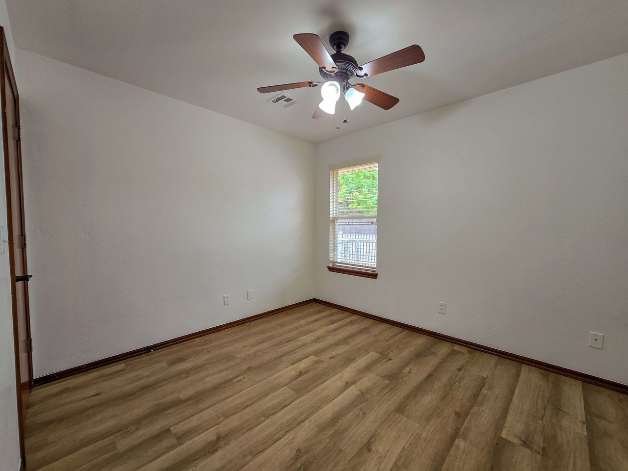 1211 Orchard Dr