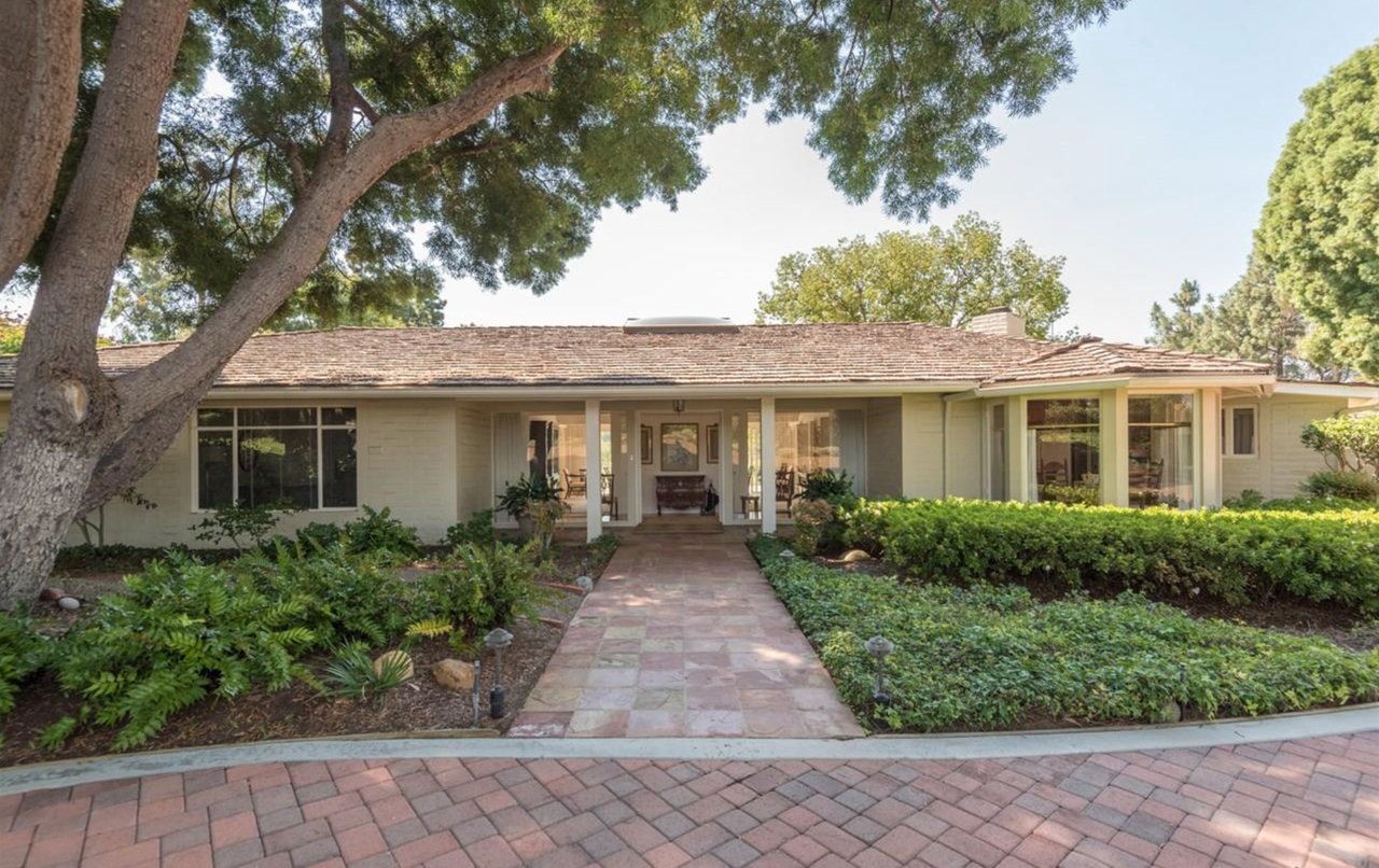 5715 Lago Lindo