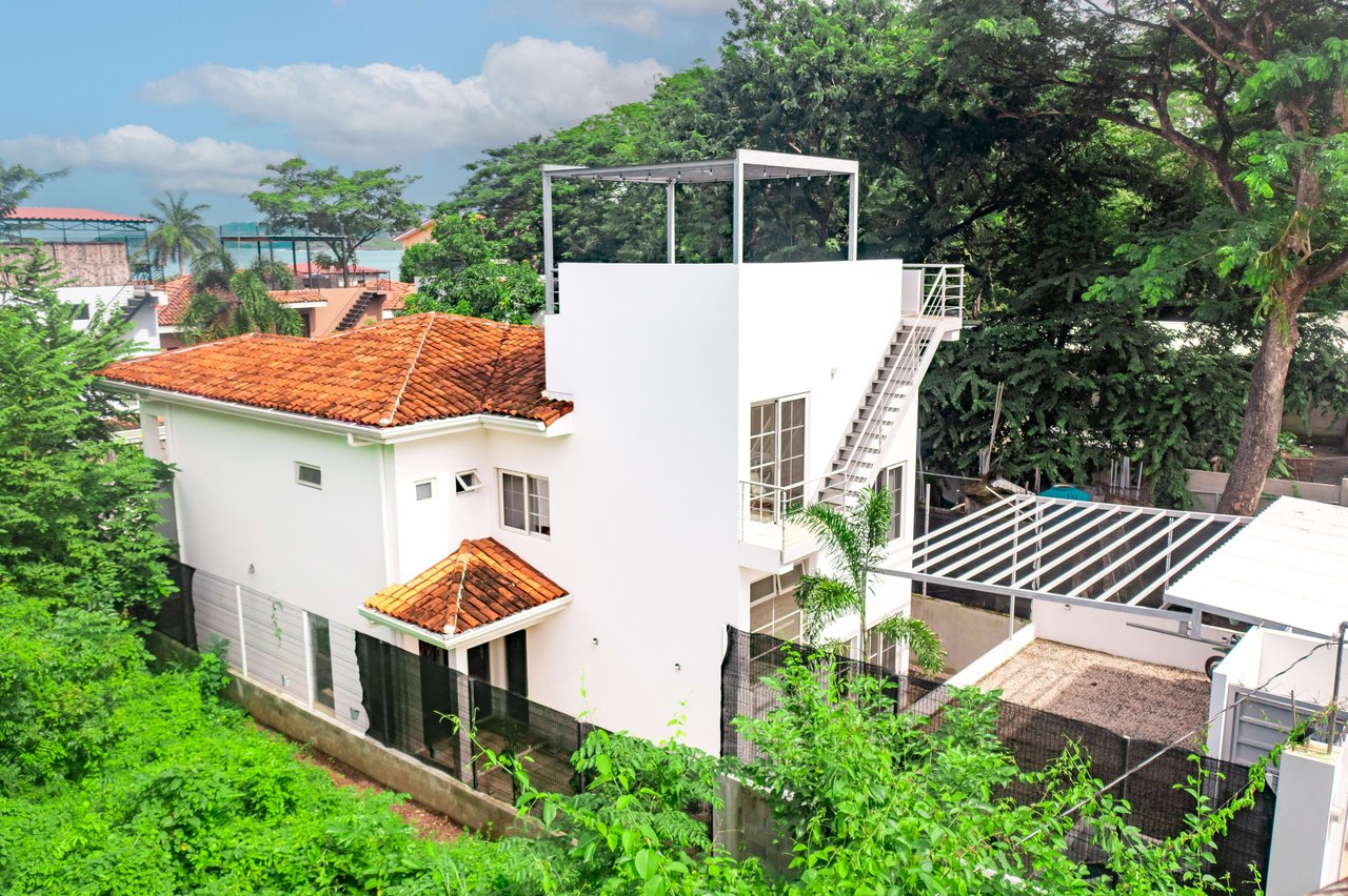 Casa Elena | 4 Bedroom Home Just Steps to Potrero Beach!