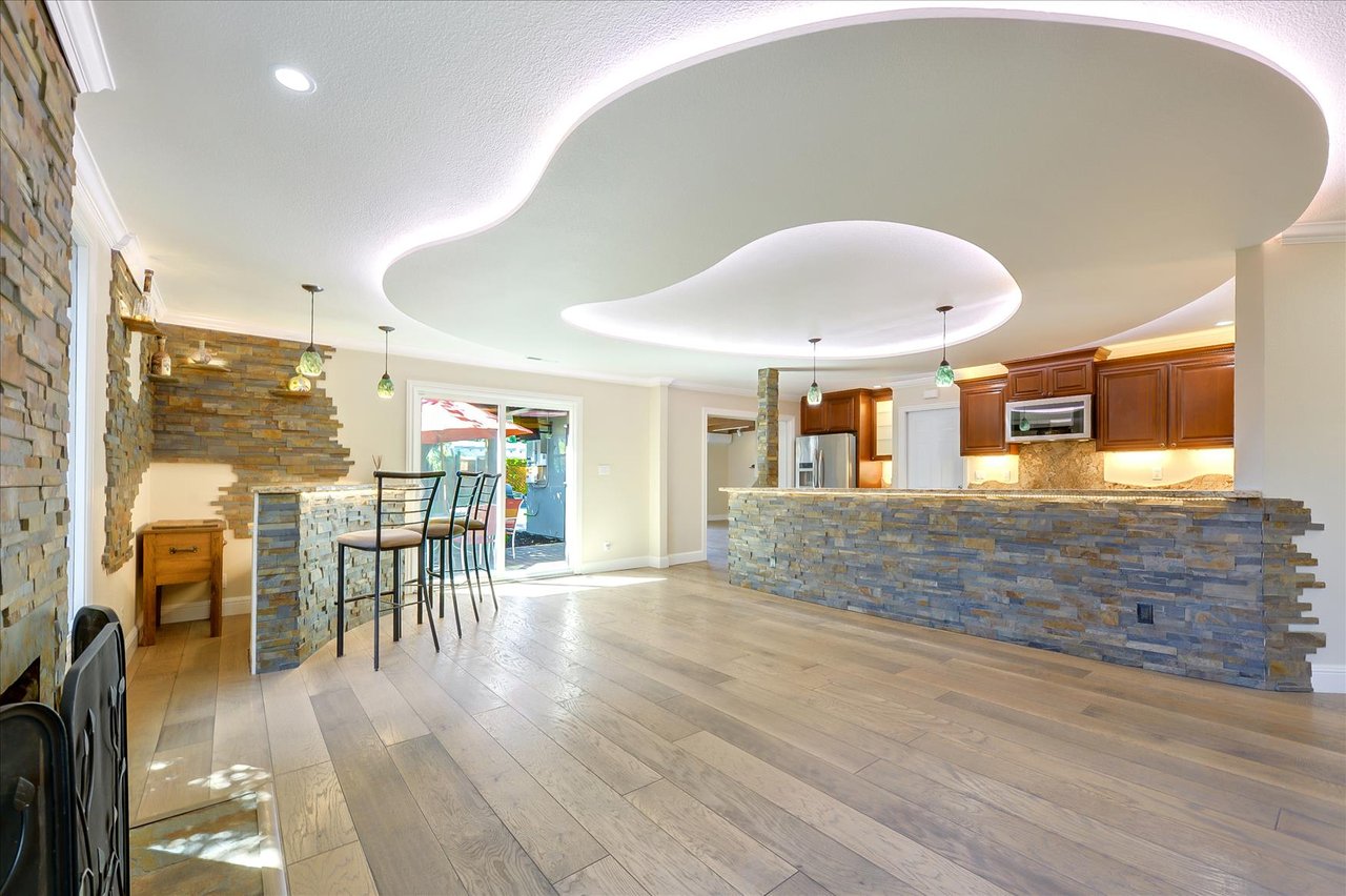 1590 Maddux Drive