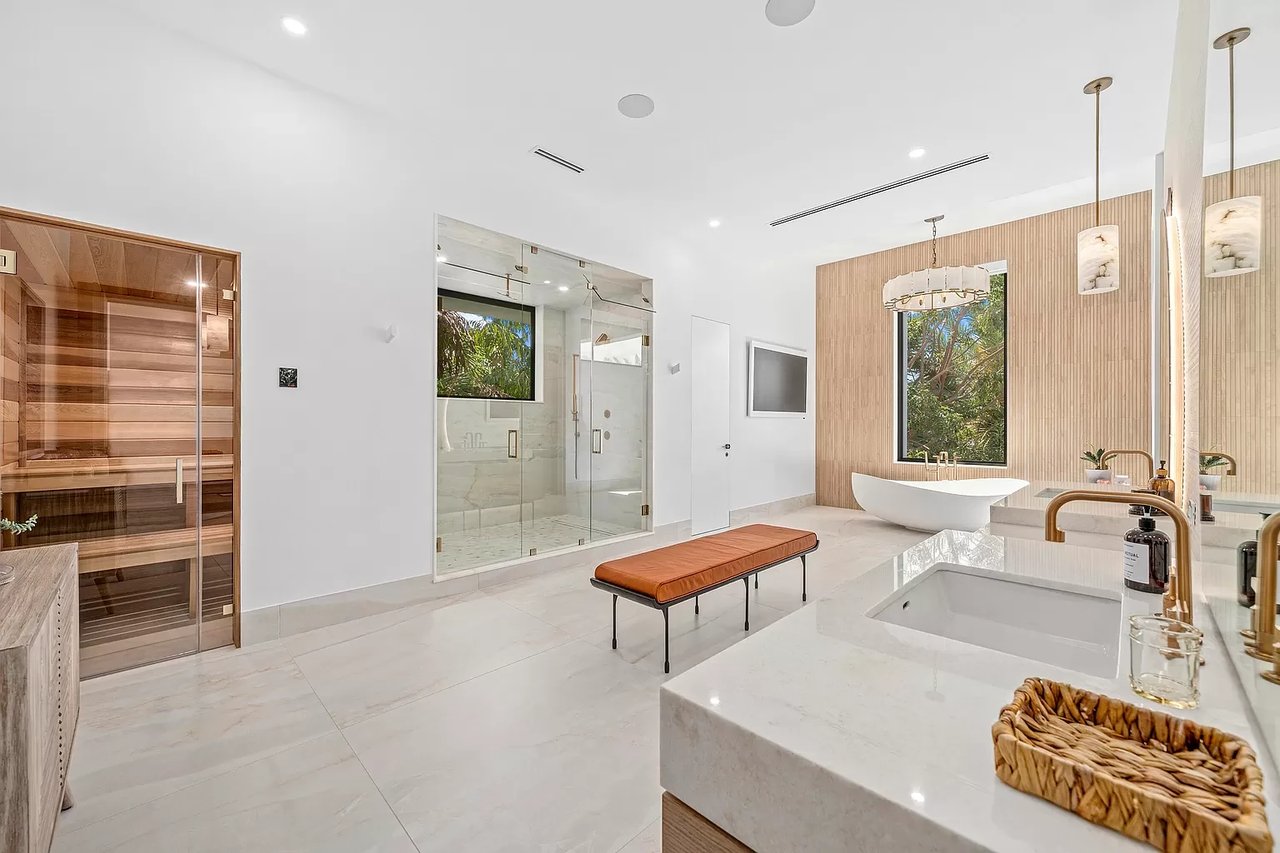 2542 Aqua Vista Blvd Fort Lauderdale