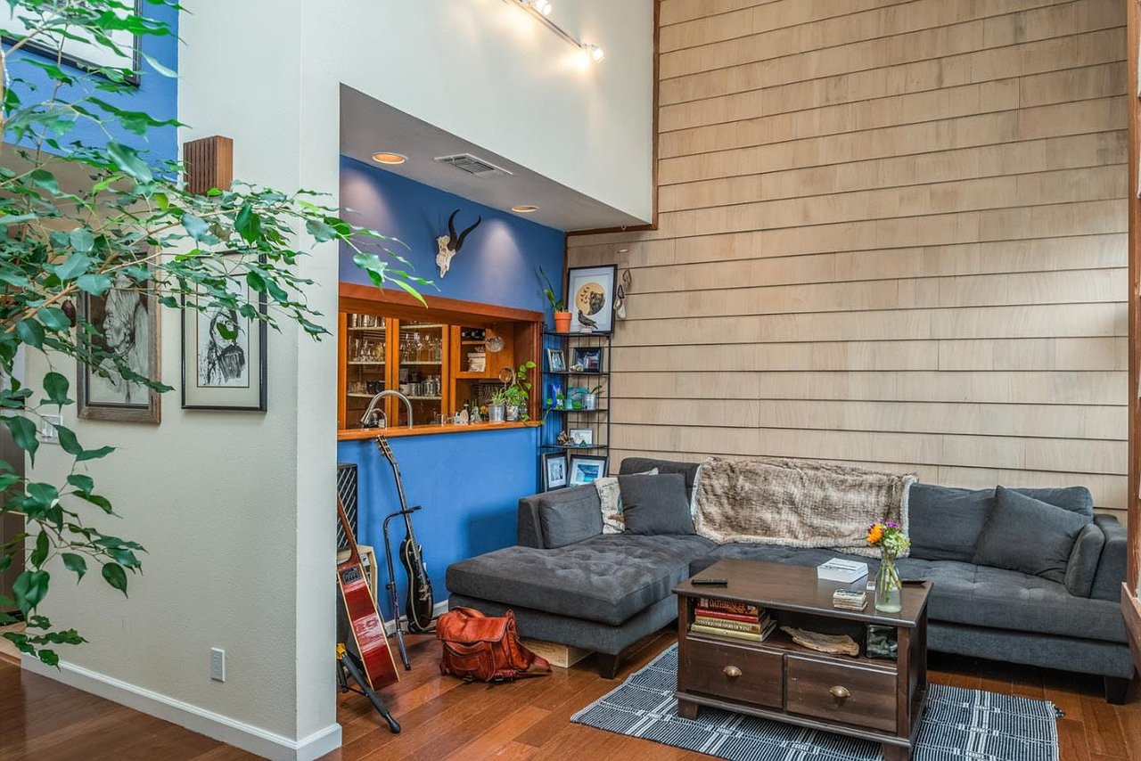 461 Dela Vina Ave APT 305