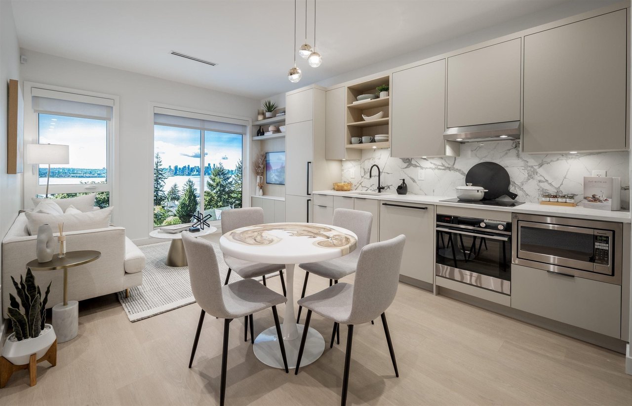 305-402 E 3rd Street, North Vancouver