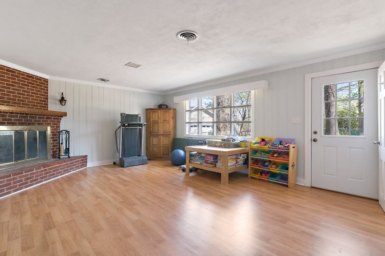 11433 Surry Road