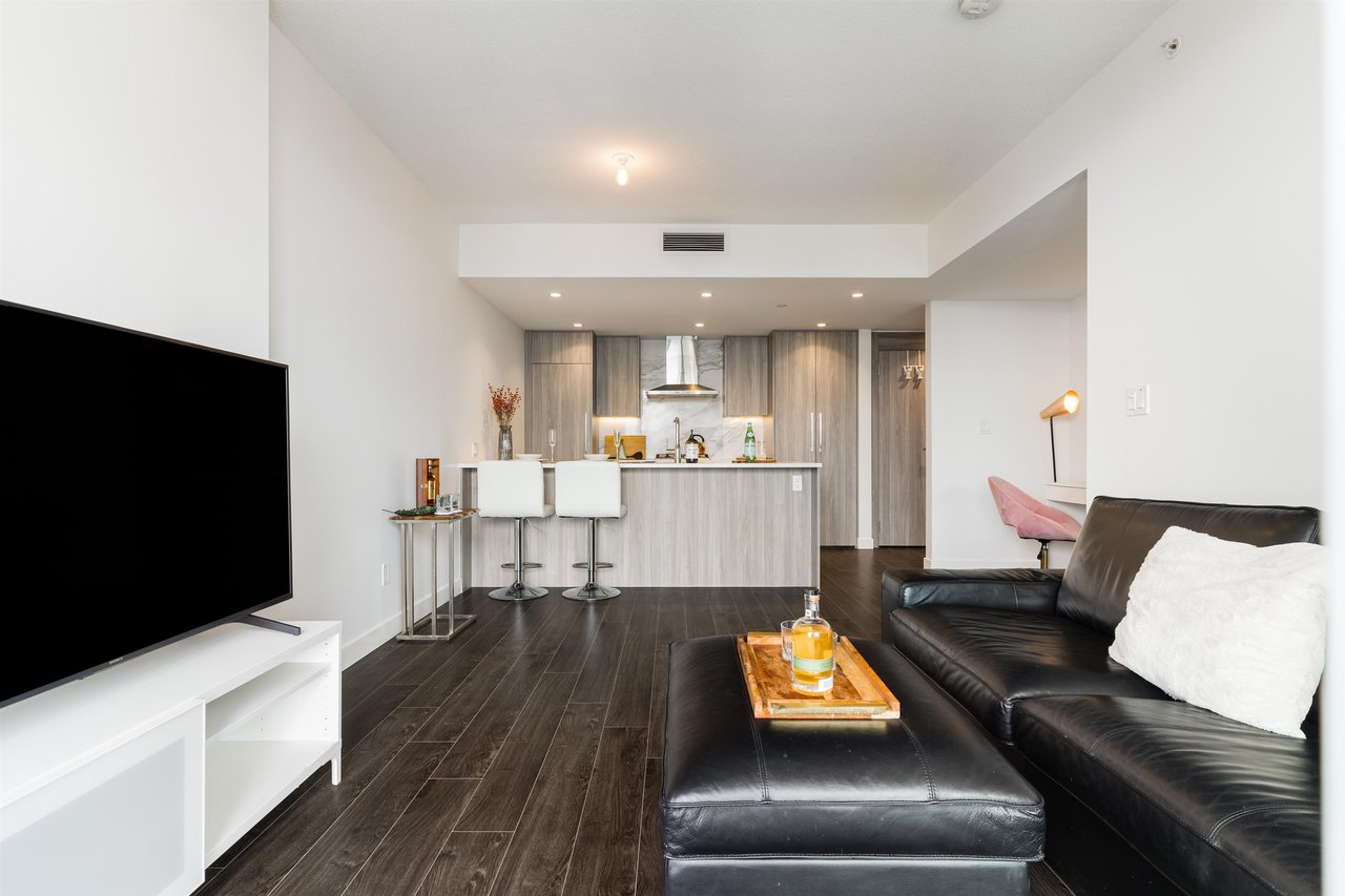 3604-9887 Whalley Blvd