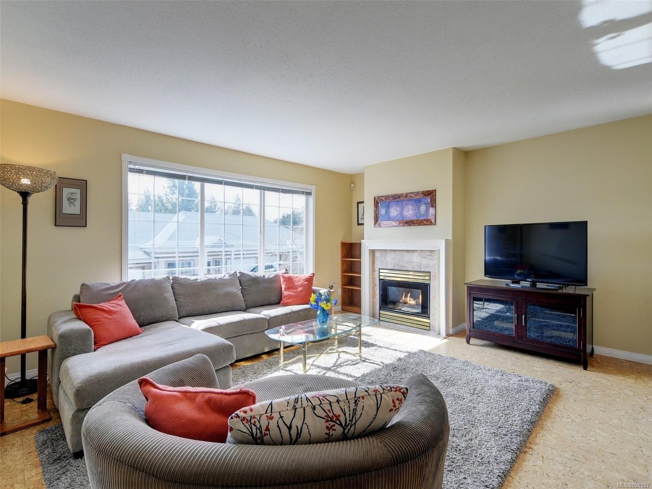 70-14 Erskine Ln
