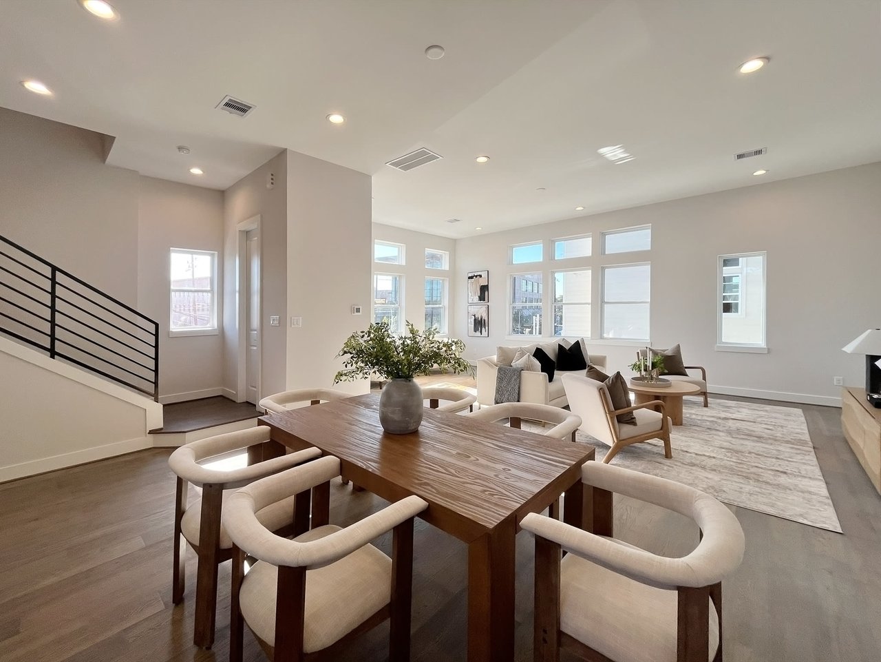 model dining room in Eastwood Estates