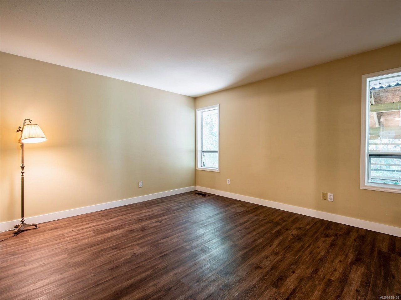 1295 Kopernick Rd