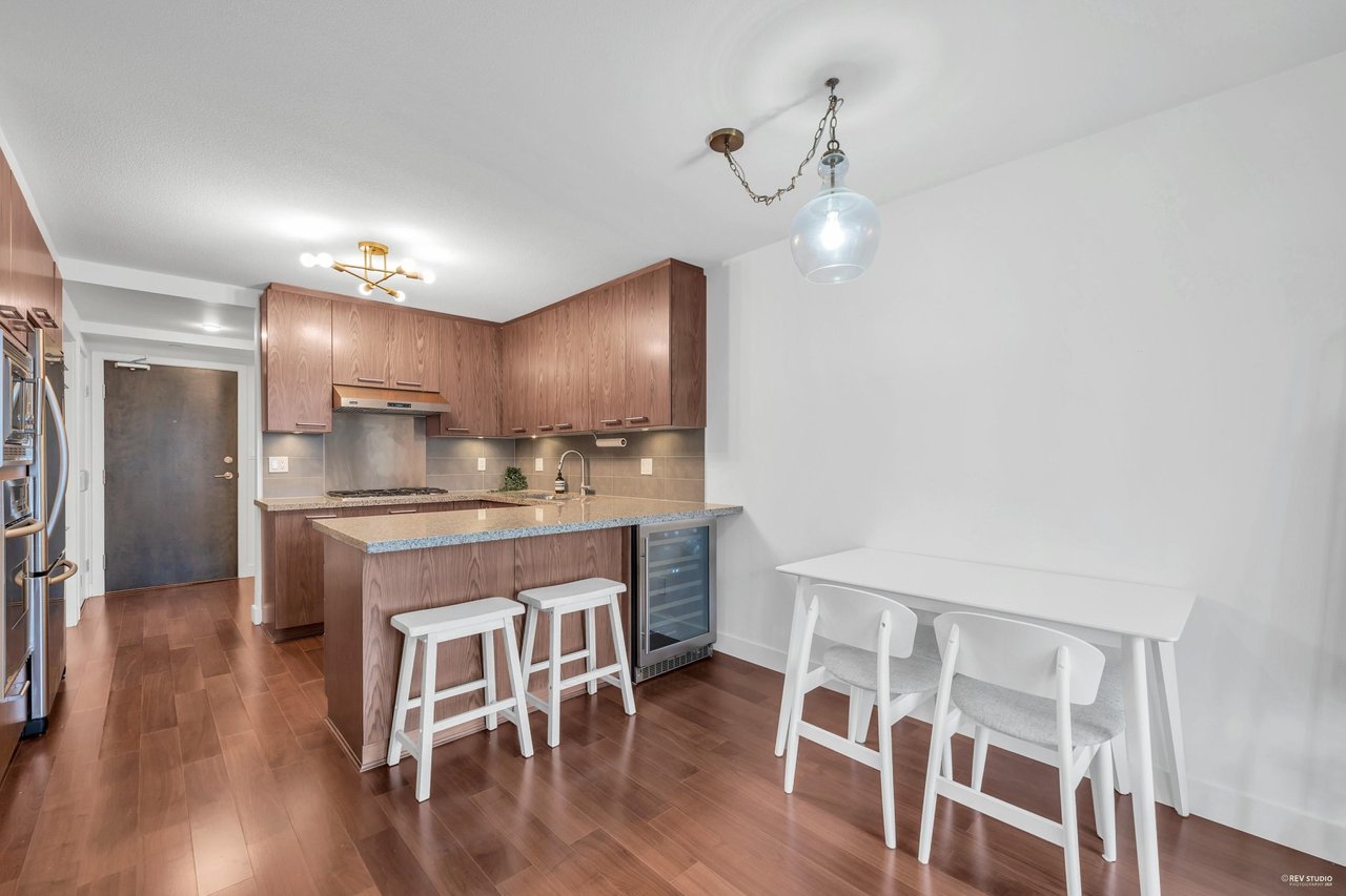 318-3228 Tupper St