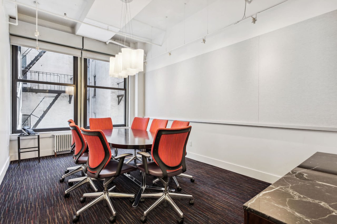 135 W 27Th St - Office Unit